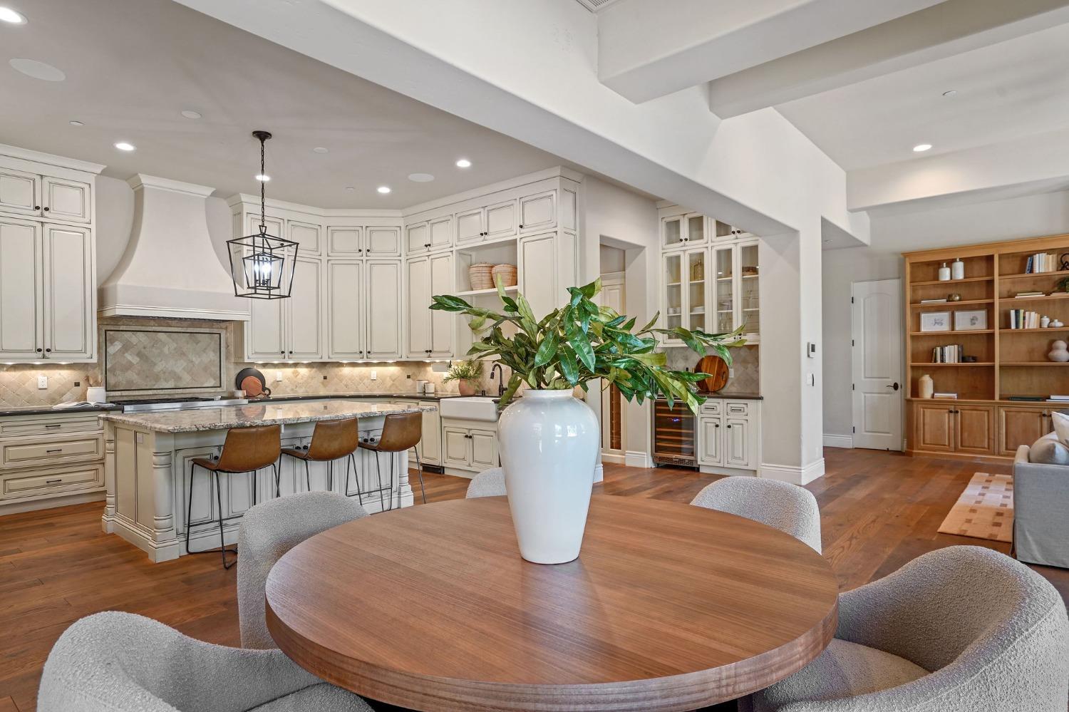 1366 Pars Oak Lane