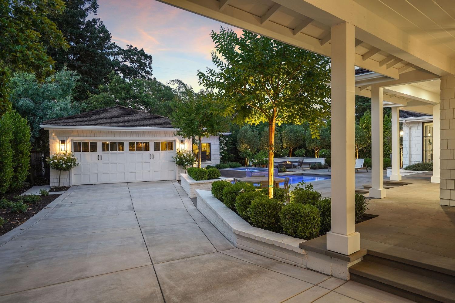 3313 Sierra Oaks Drive