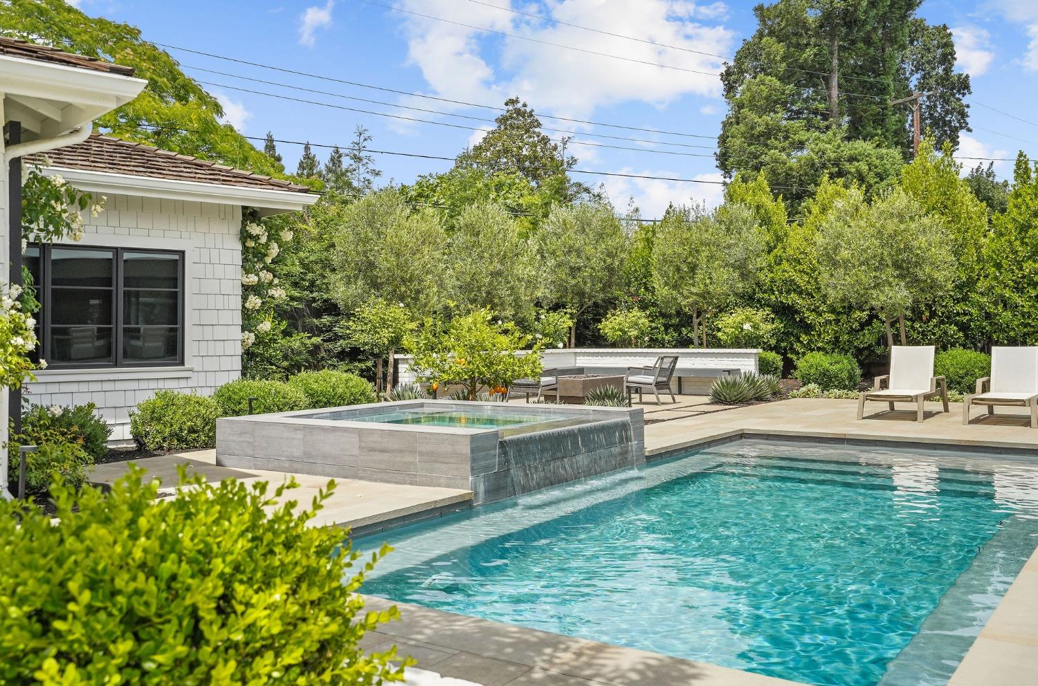 3313 Sierra Oaks Drive