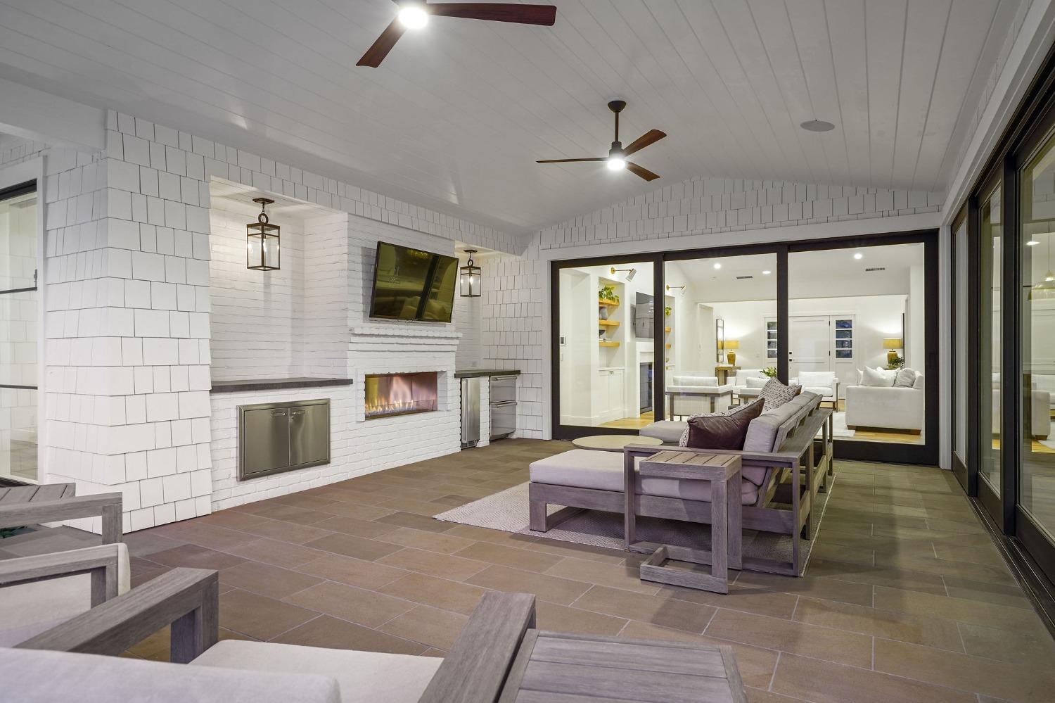 3313 Sierra Oaks Drive