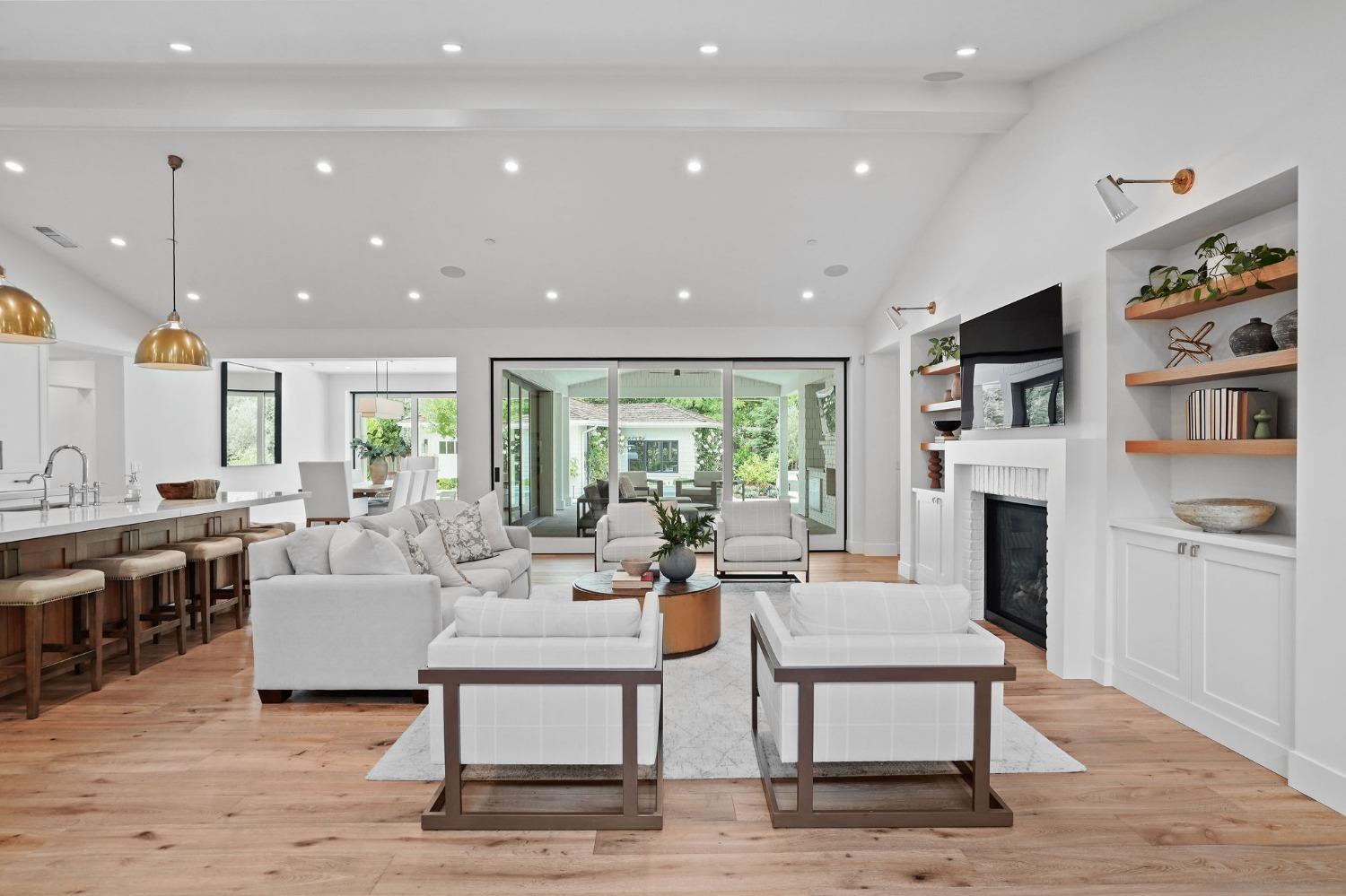 3313 Sierra Oaks Drive