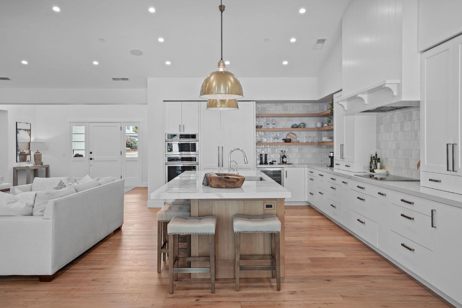 3313 Sierra Oaks Drive