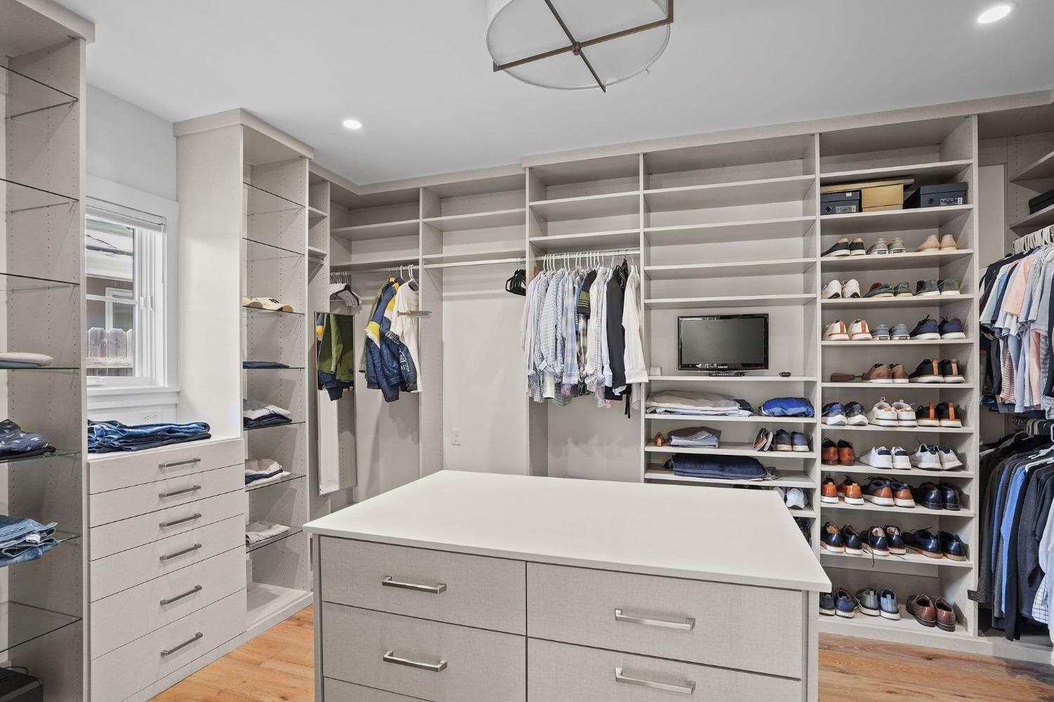 3313 Sierra Oaks Drive