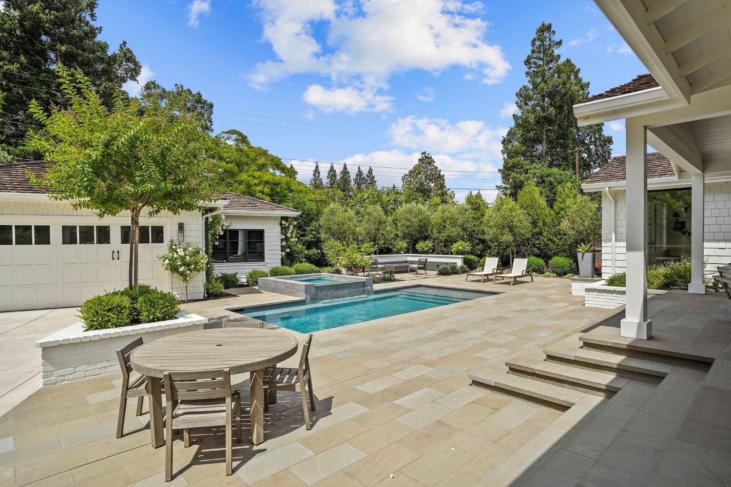 3313 Sierra Oaks Drive