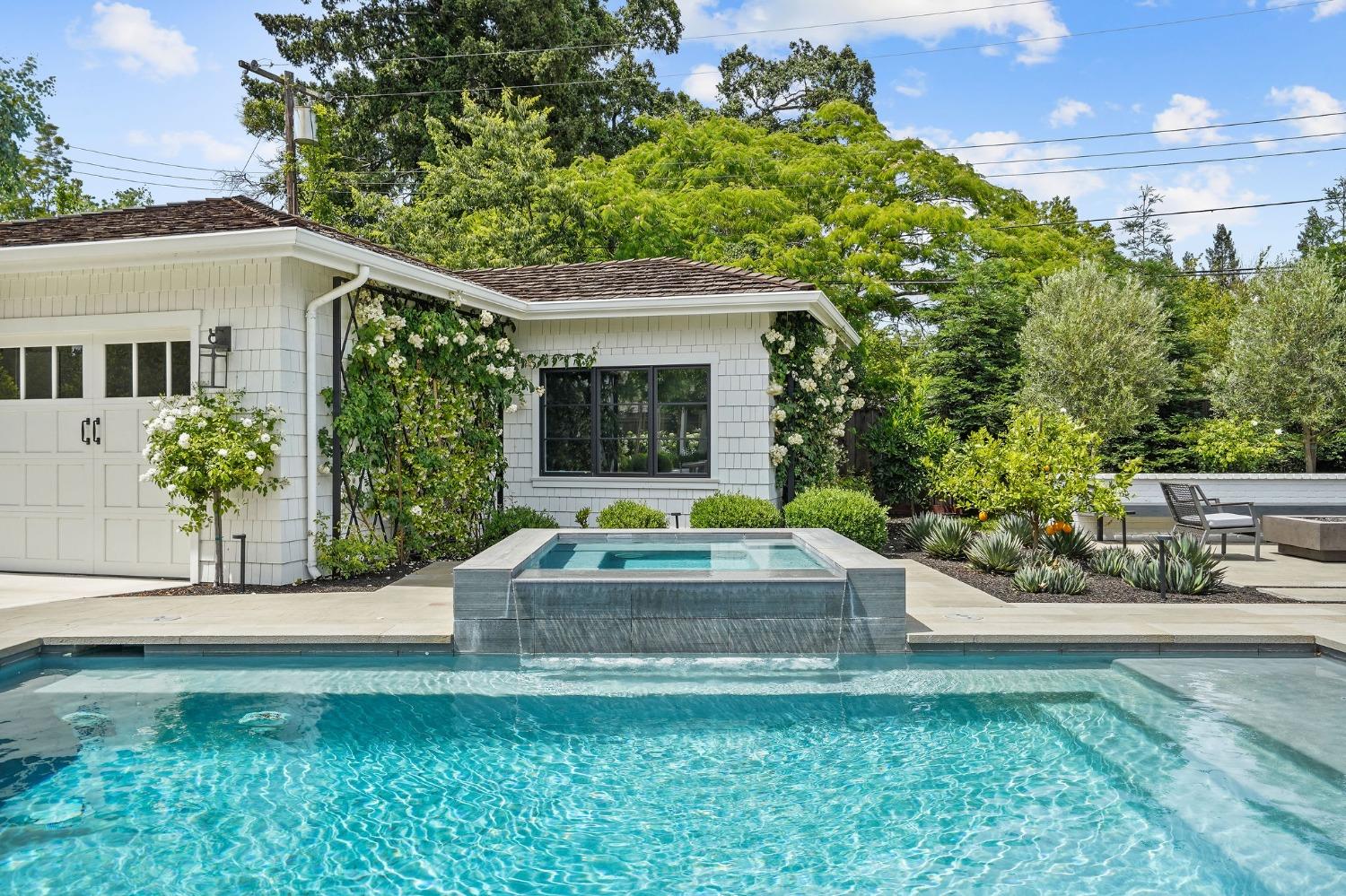 3313 Sierra Oaks Drive