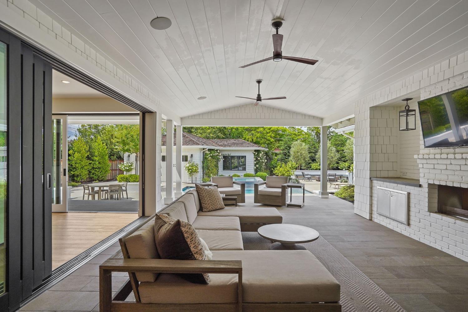 3313 Sierra Oaks Drive