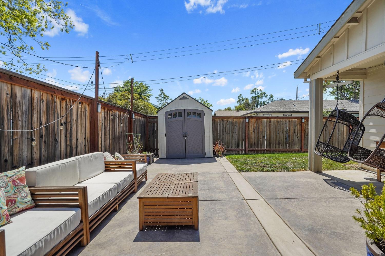 2741 Santa Clara Way