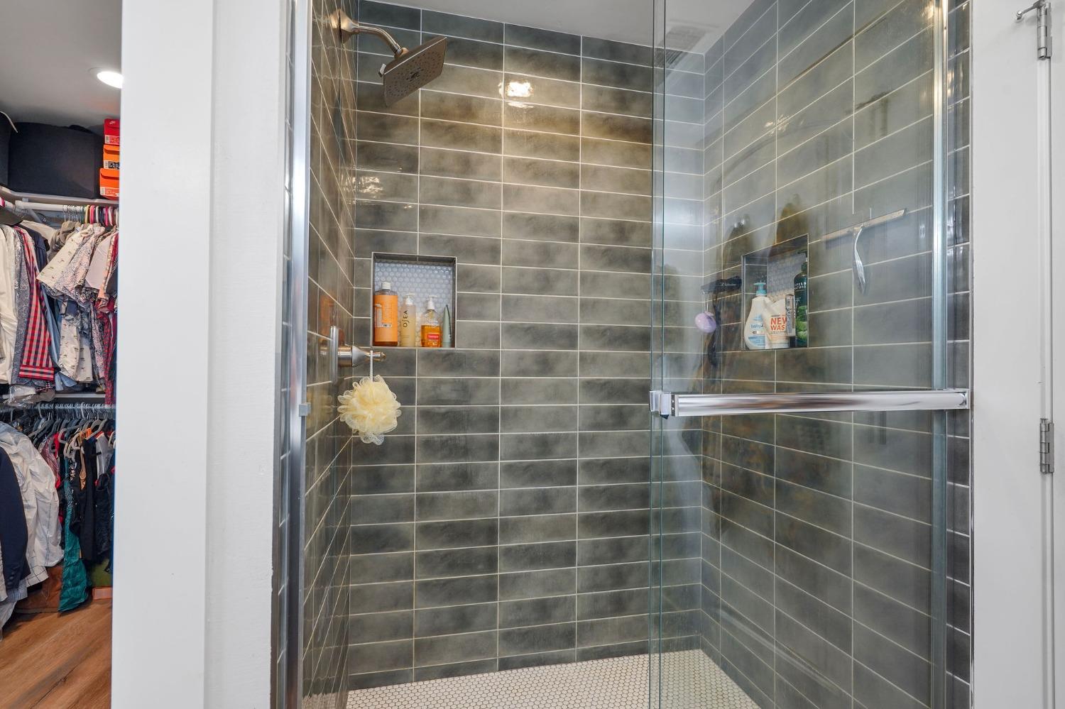 2741 Santa Clara Way