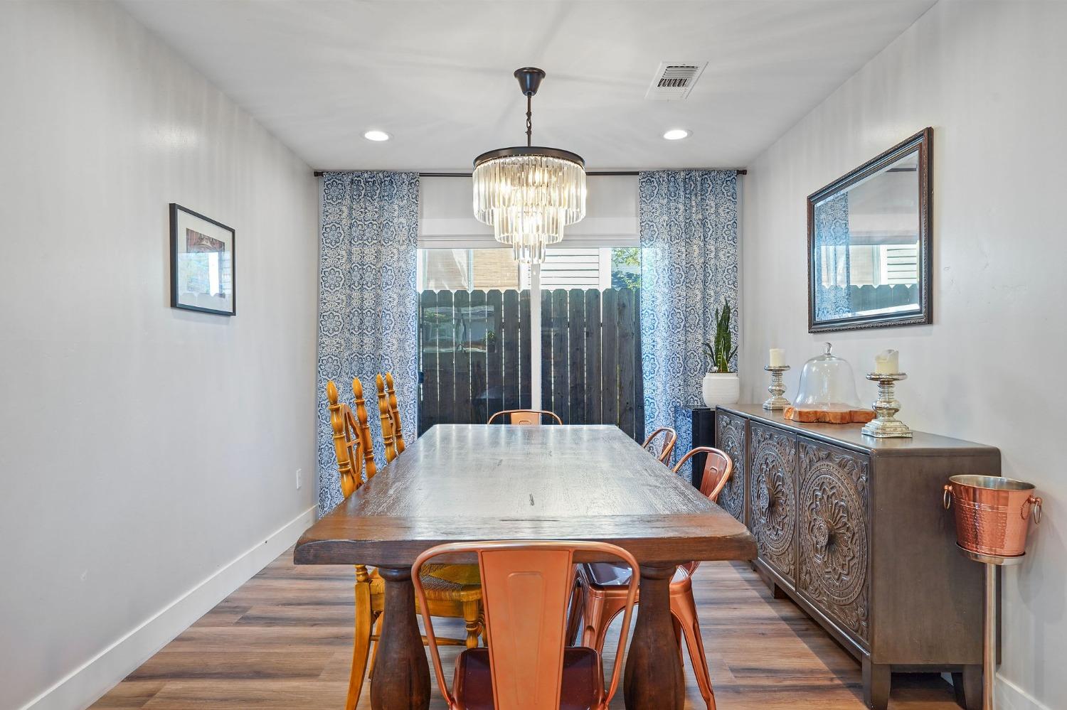 2741 Santa Clara Way