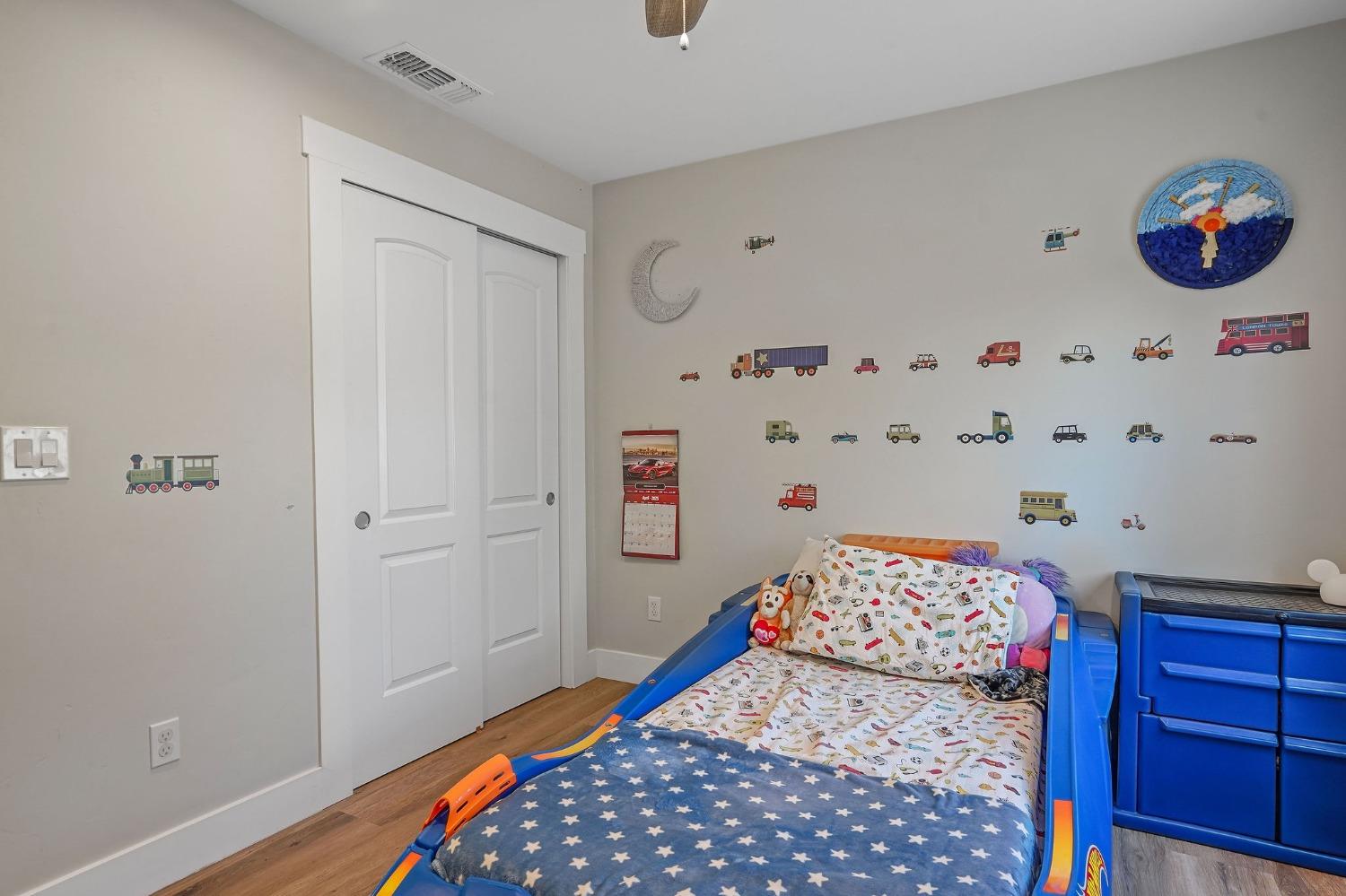 2741 Santa Clara Way