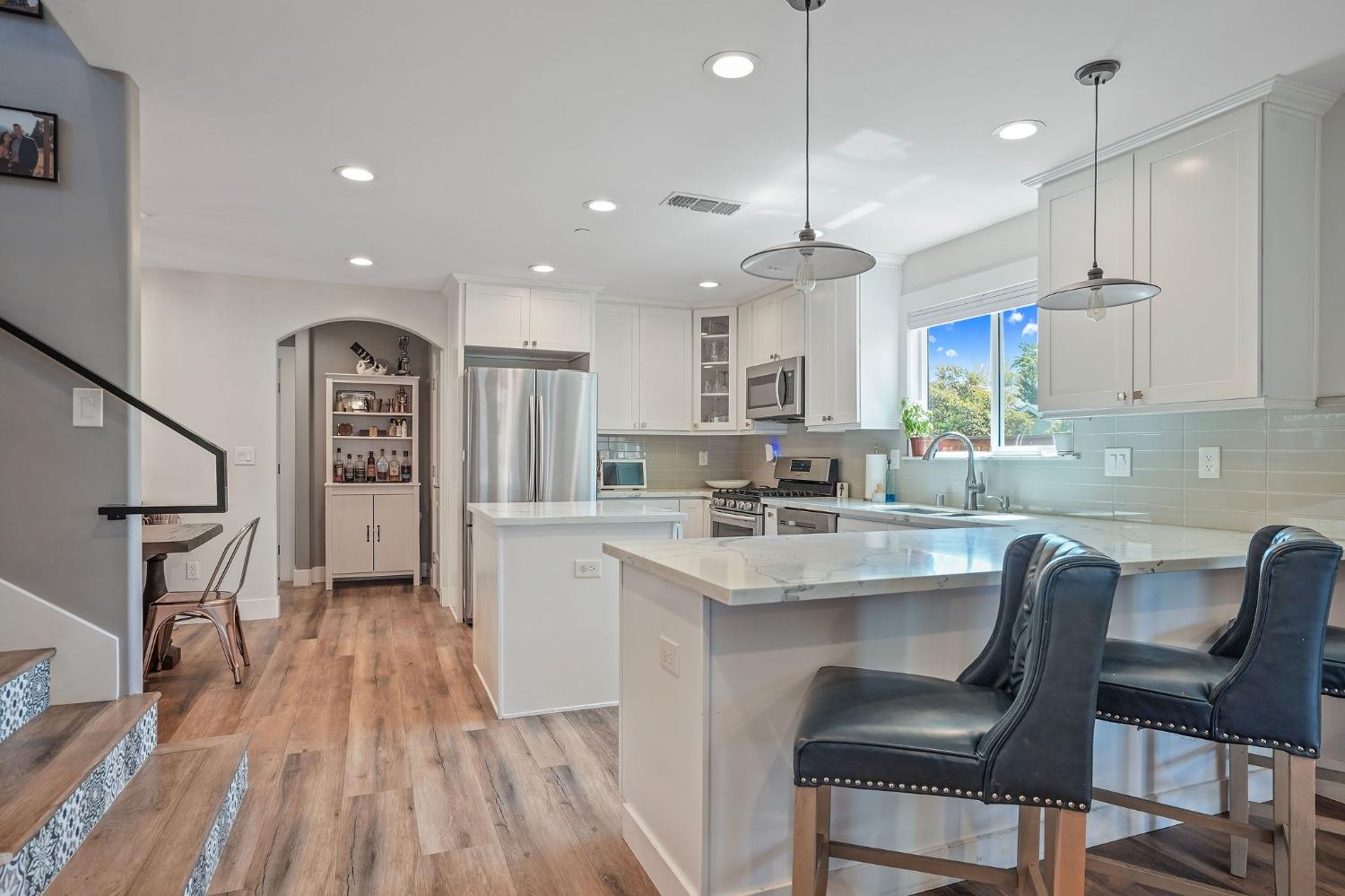 2741 Santa Clara Way