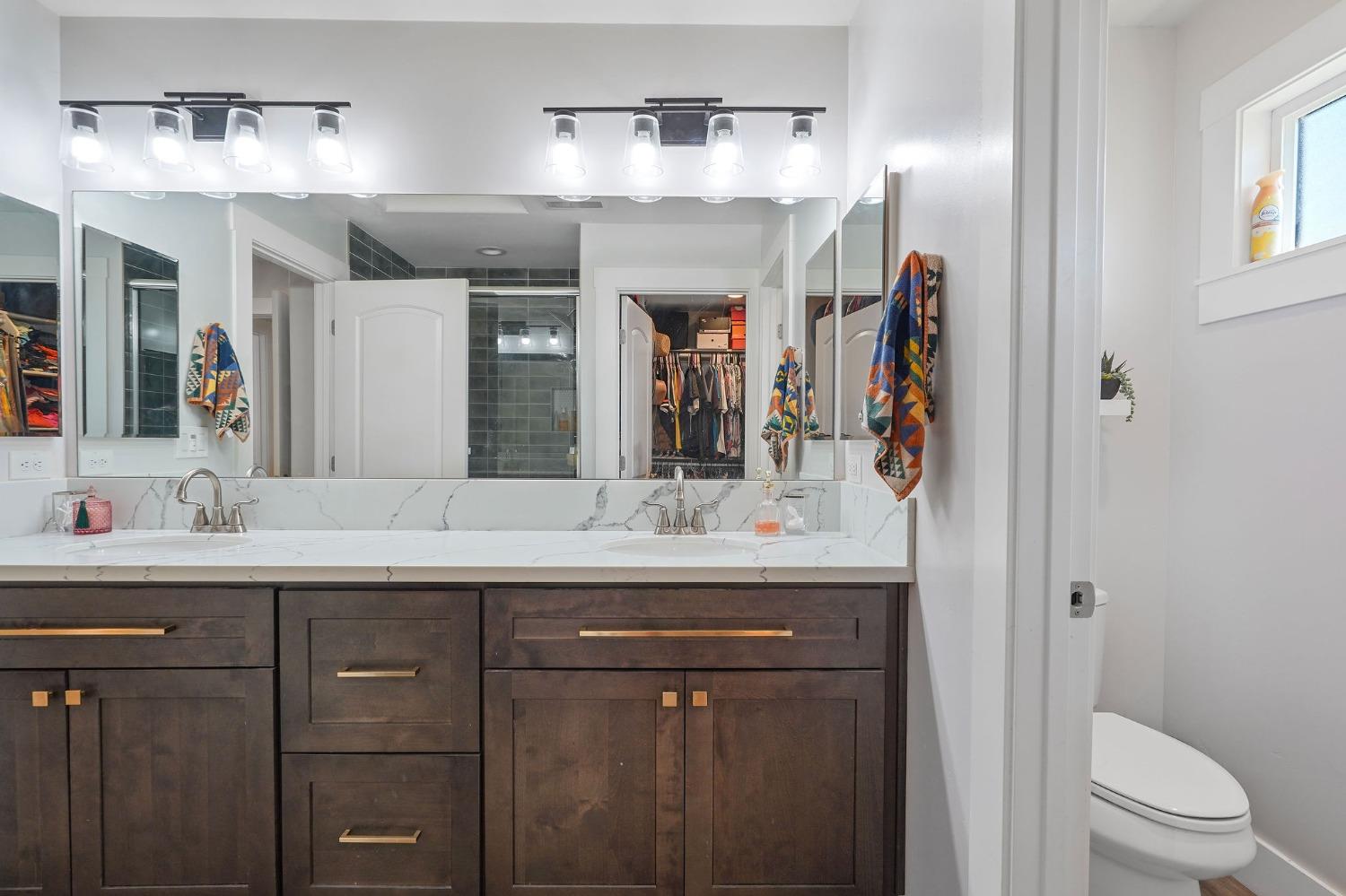 2741 Santa Clara Way