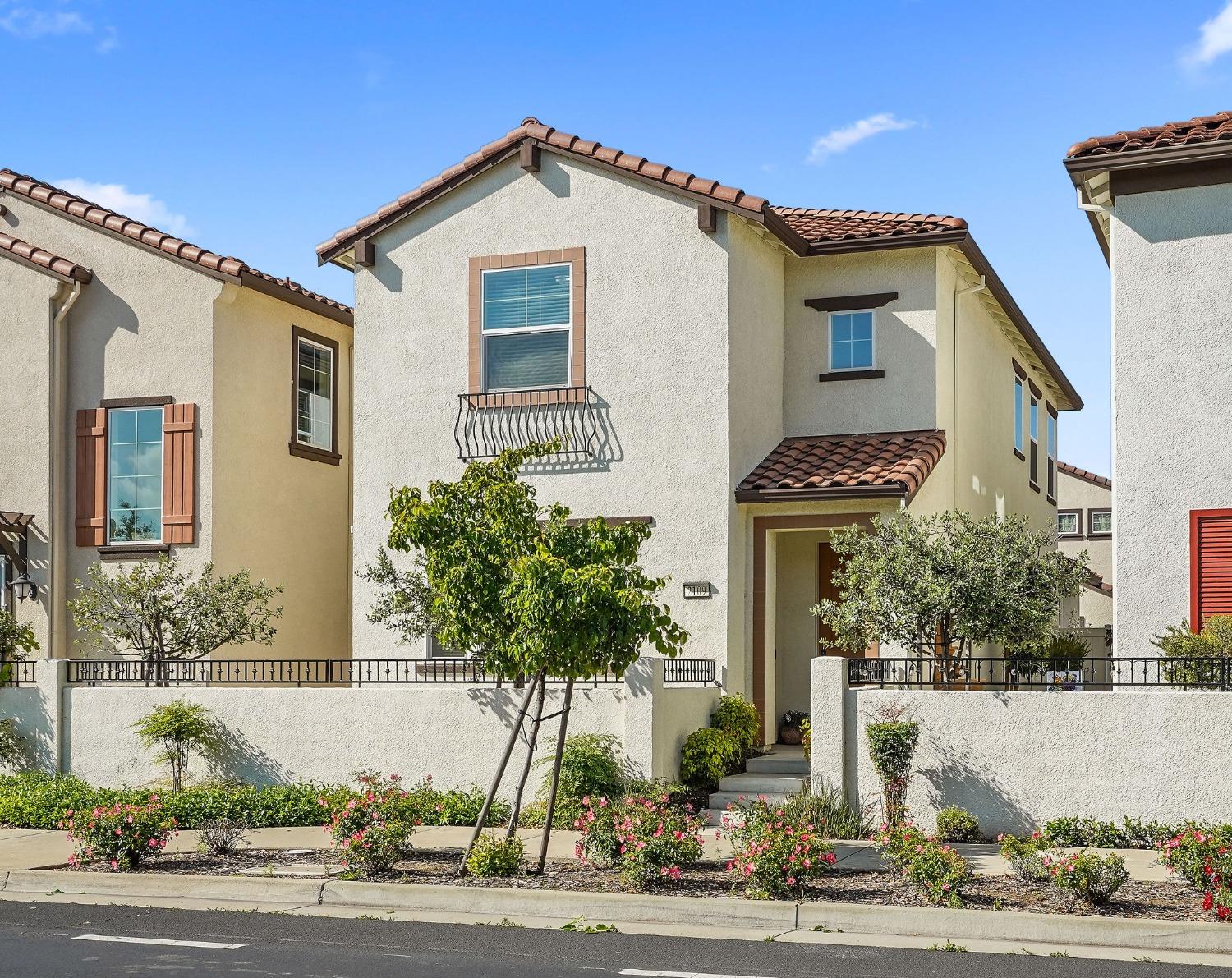 2109 Pleasant Grove Blvd