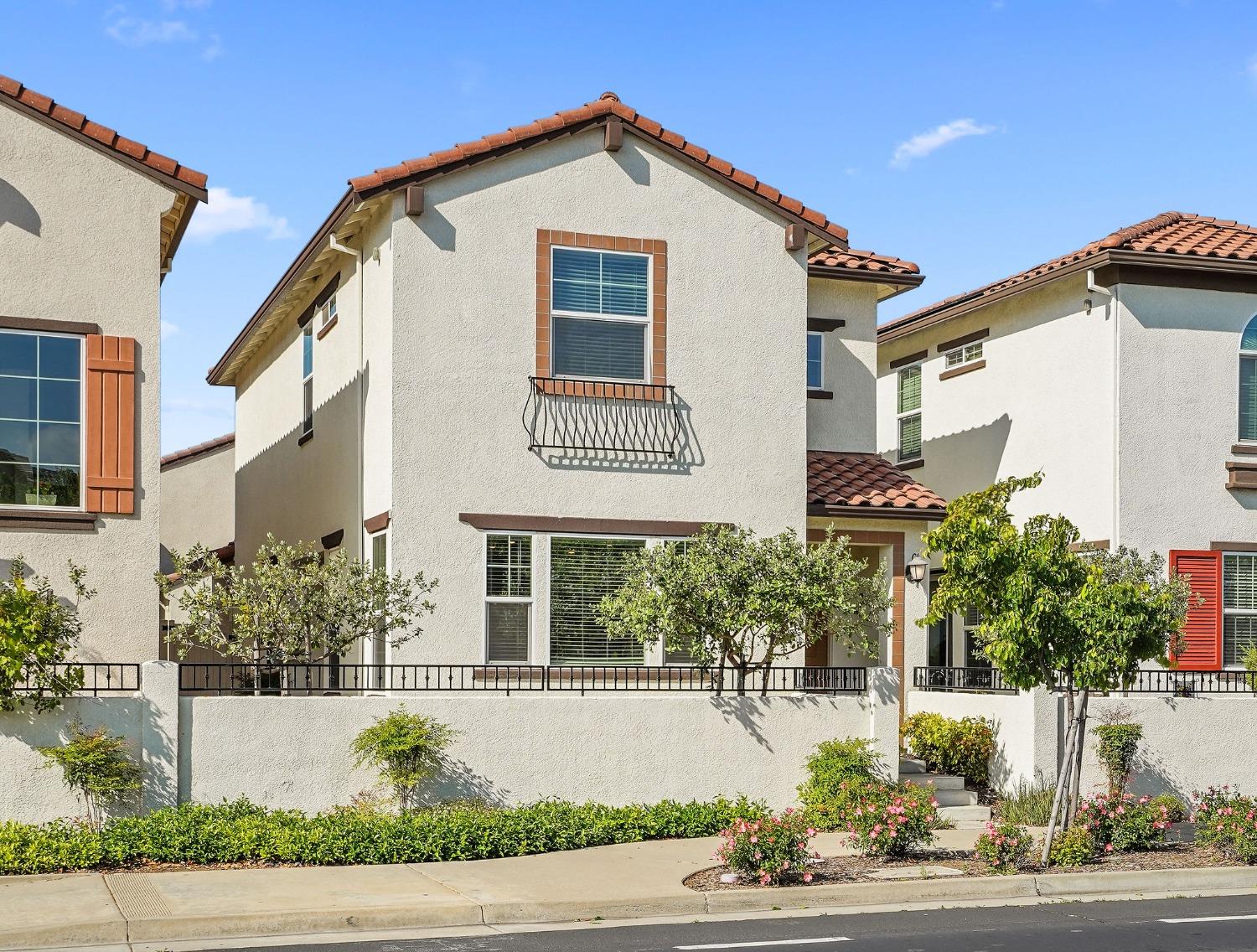 2109 Pleasant Grove Blvd