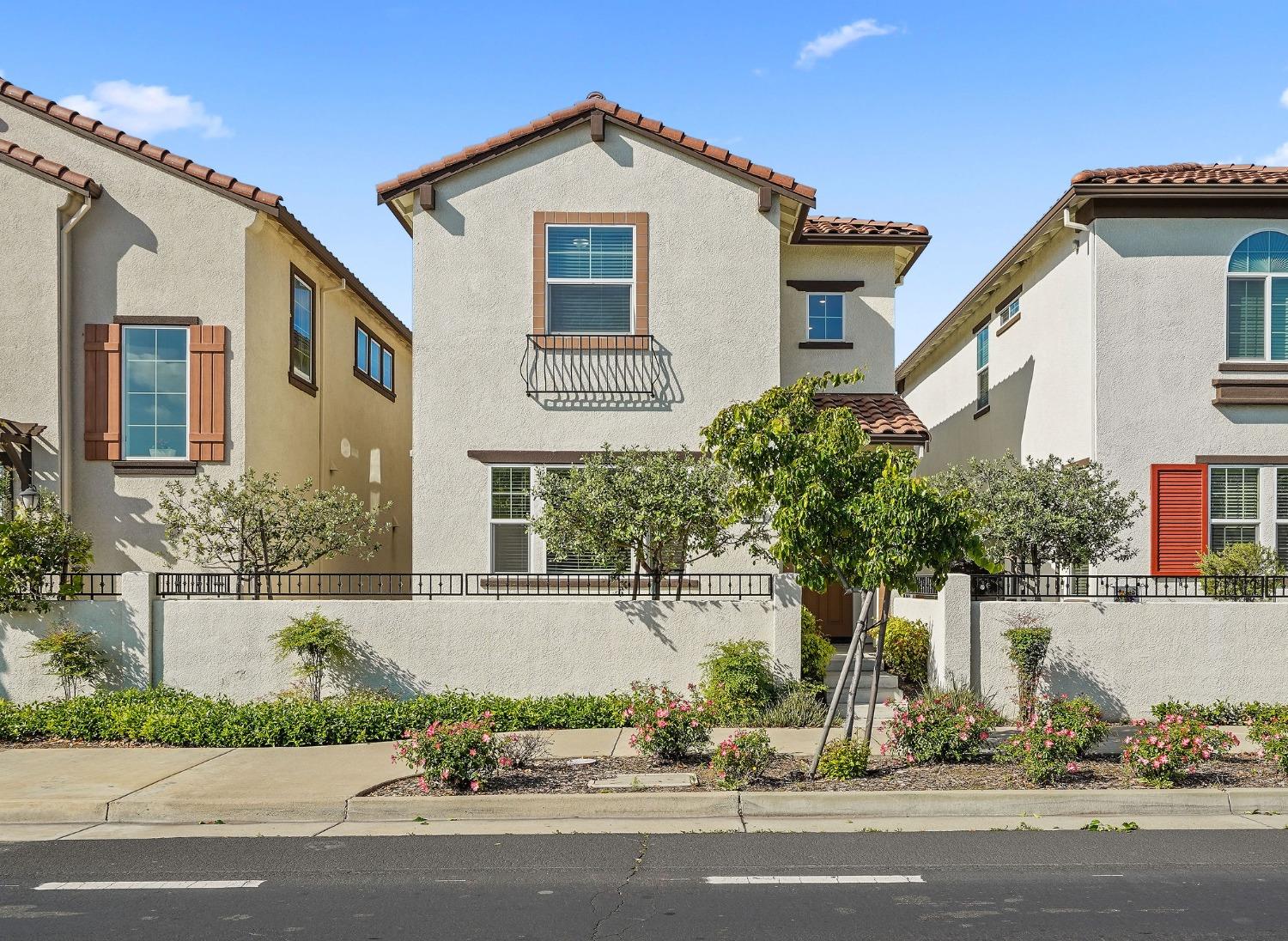 2109 Pleasant Grove Blvd