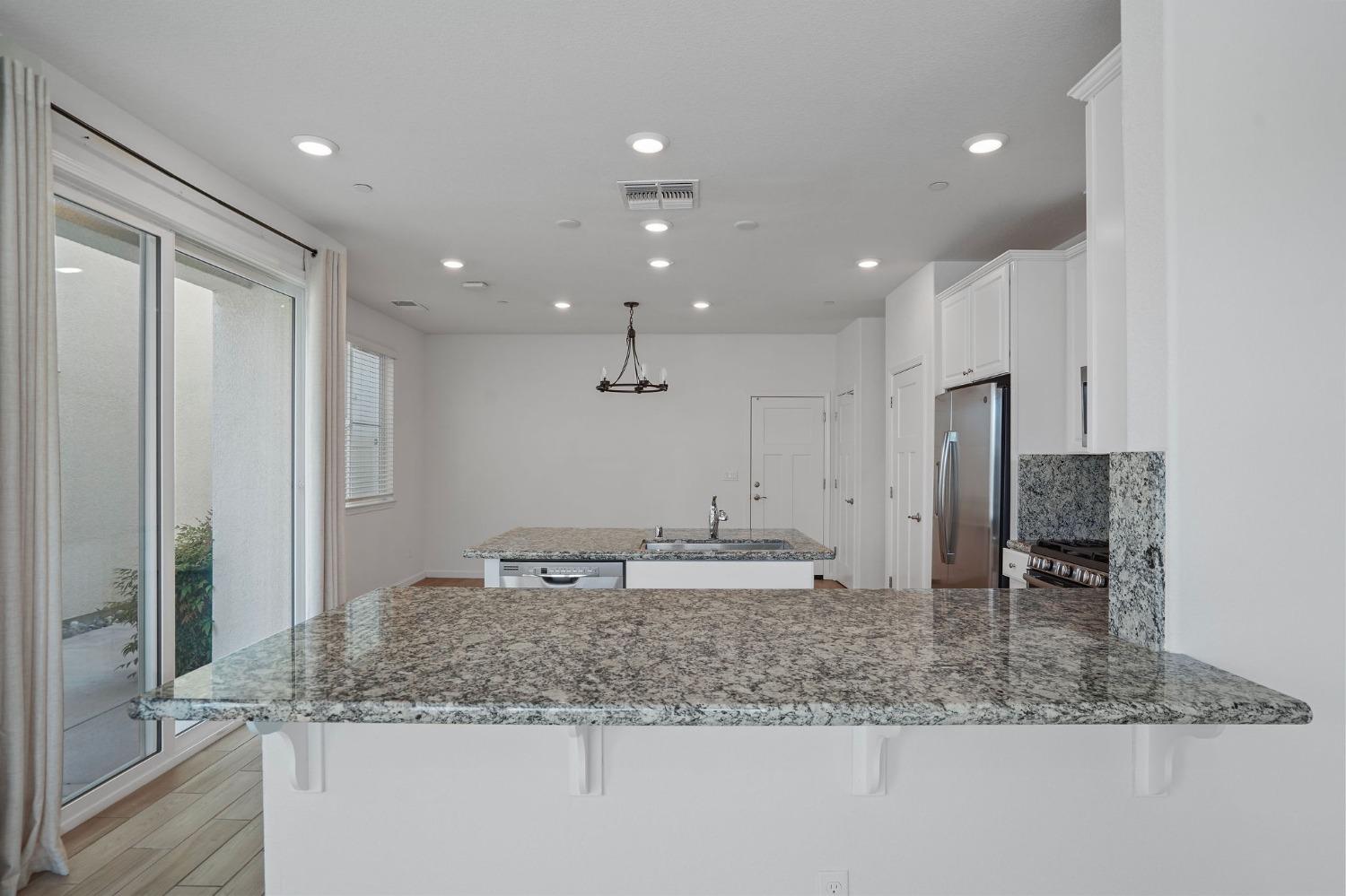 2109 Pleasant Grove Blvd