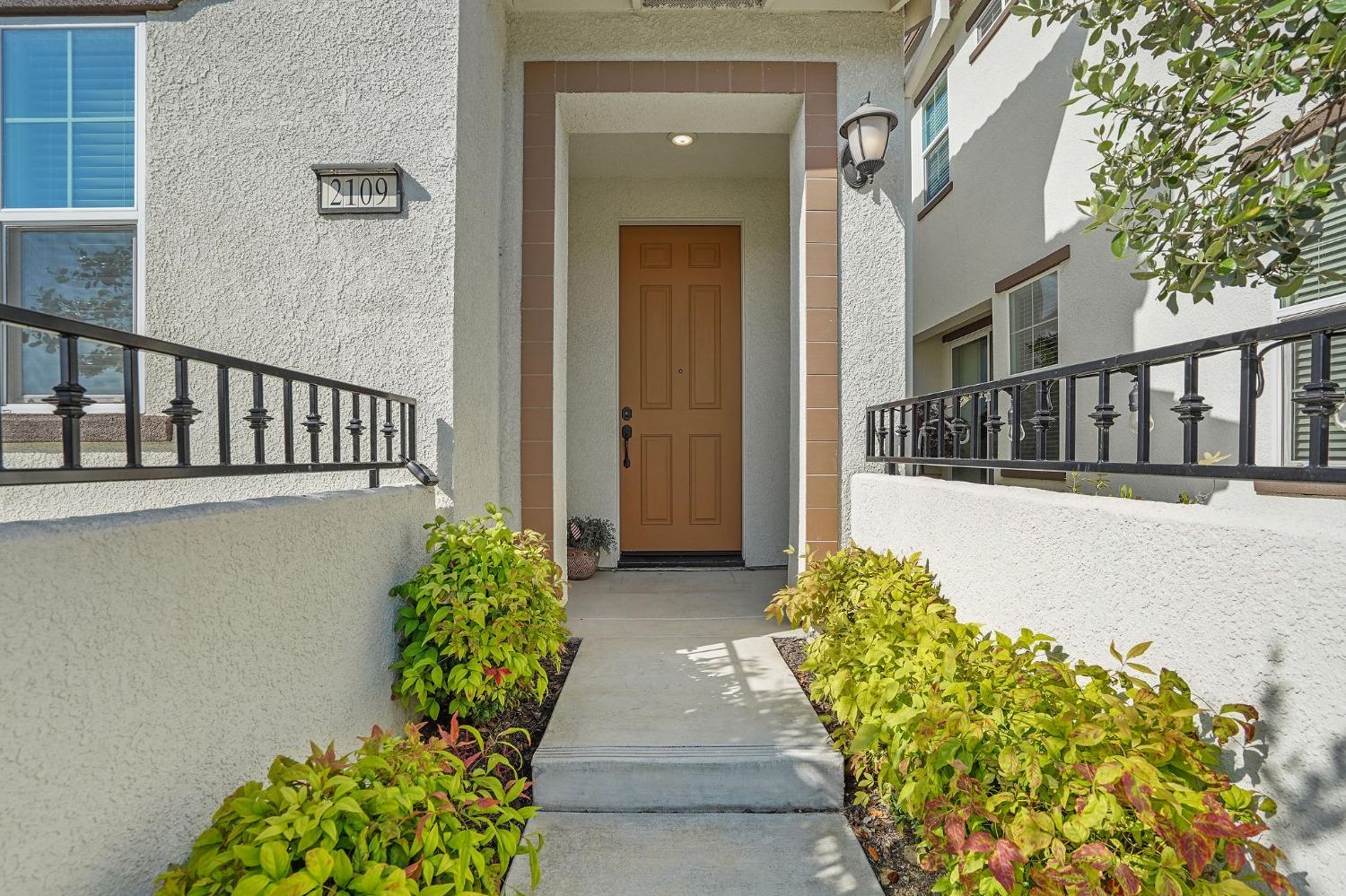 2109 Pleasant Grove Blvd