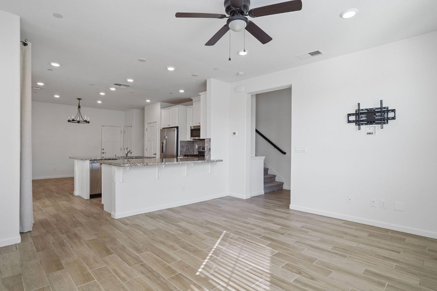 2109 Pleasant Grove Blvd