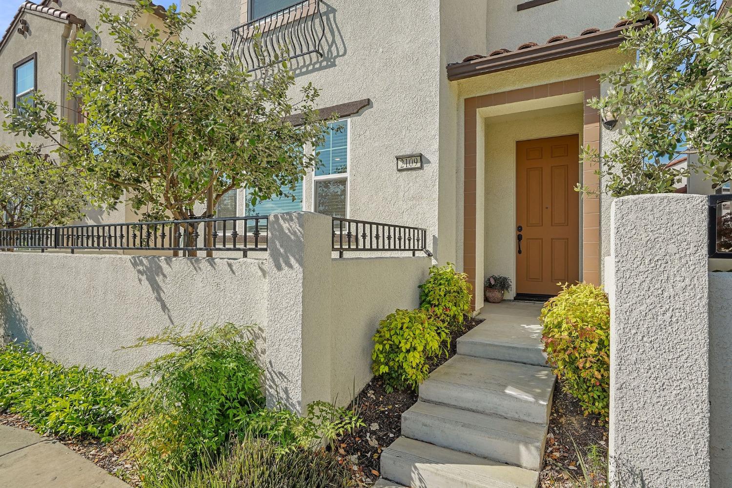 2109 Pleasant Grove Blvd