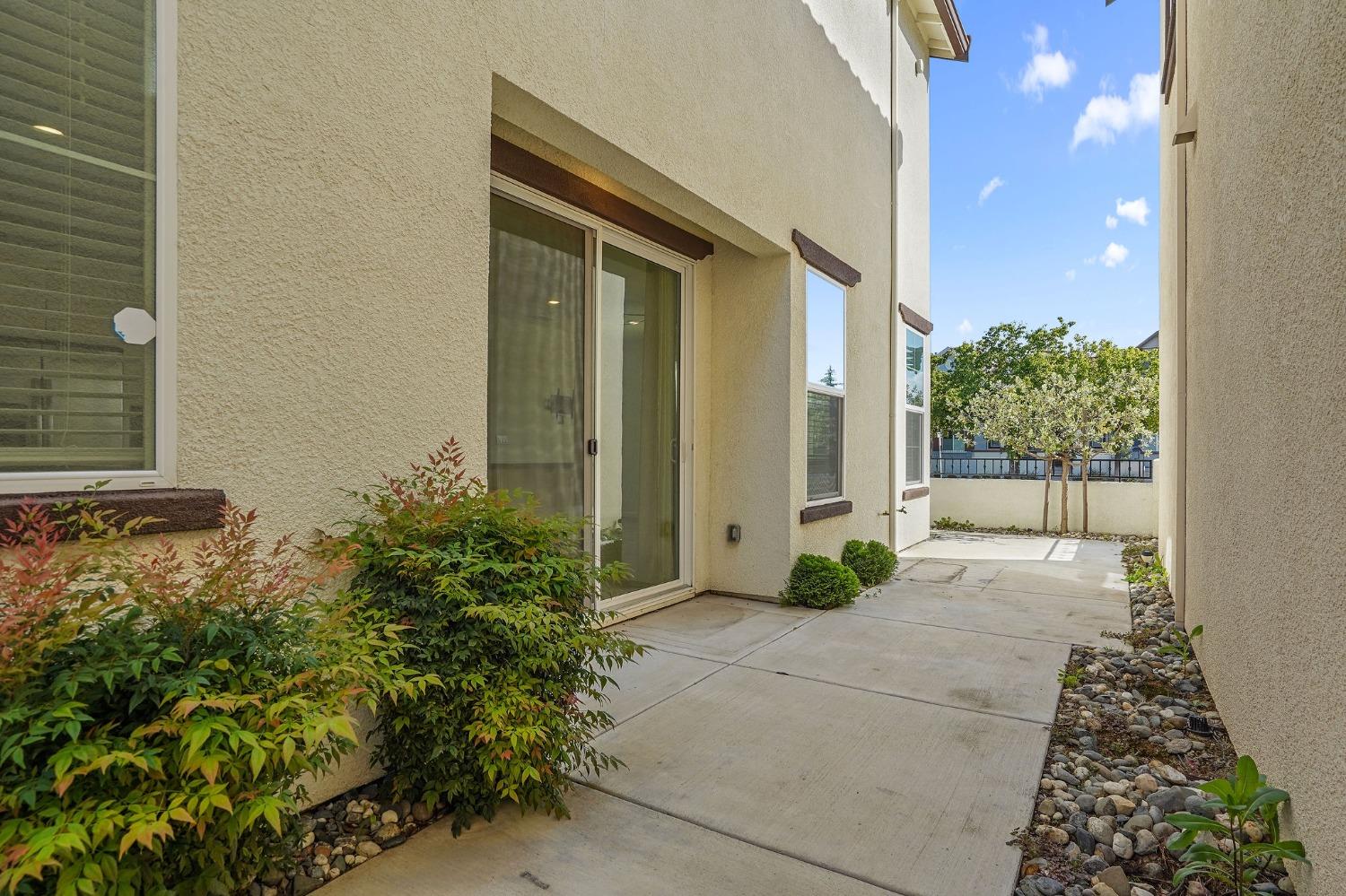 2109 Pleasant Grove Blvd