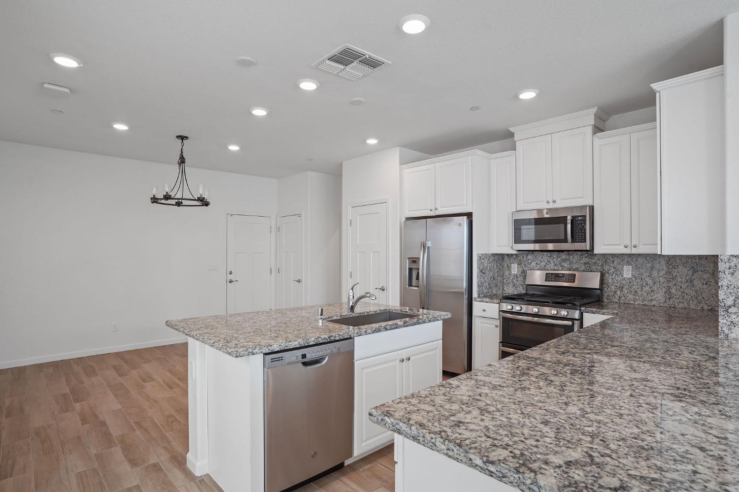 2109 Pleasant Grove Blvd