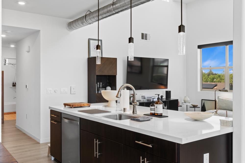 451 Tailoff Lane 401