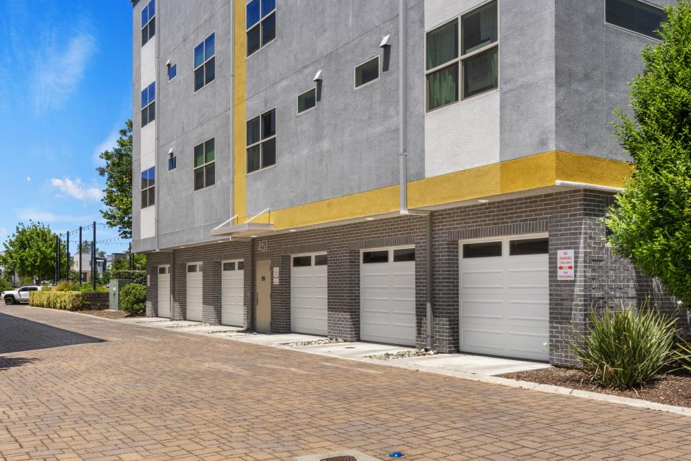 451 Tailoff Lane 401