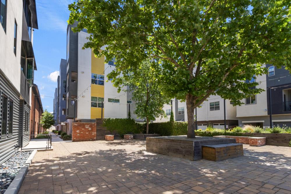 451 Tailoff Lane 401