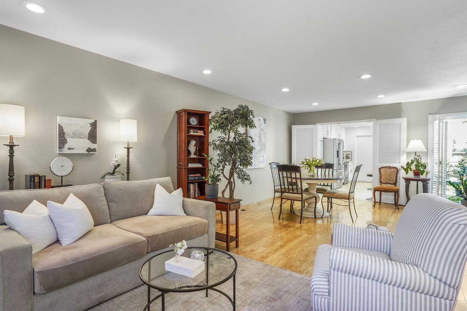 810 Dunbarton Circle