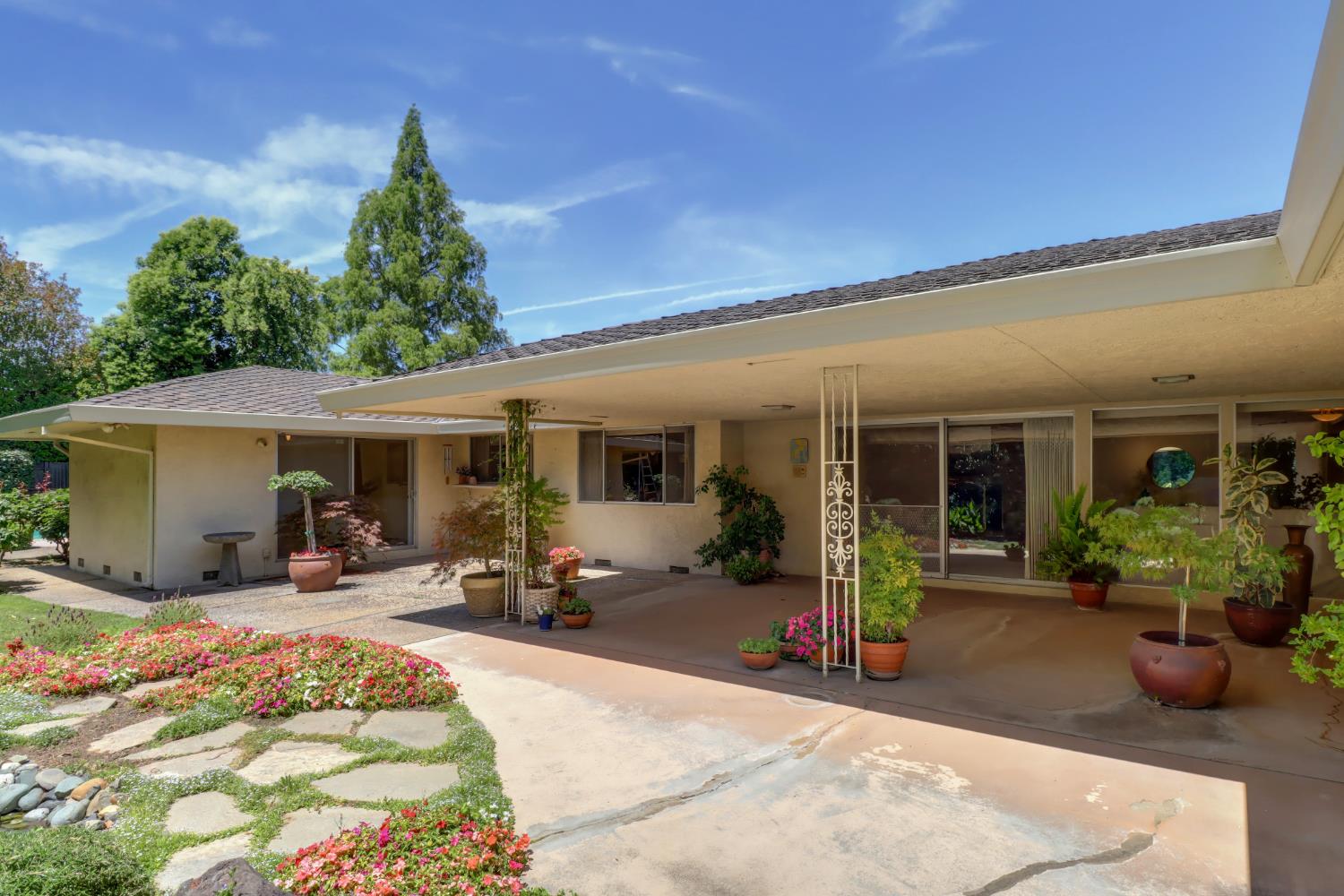 3910 American River Drive