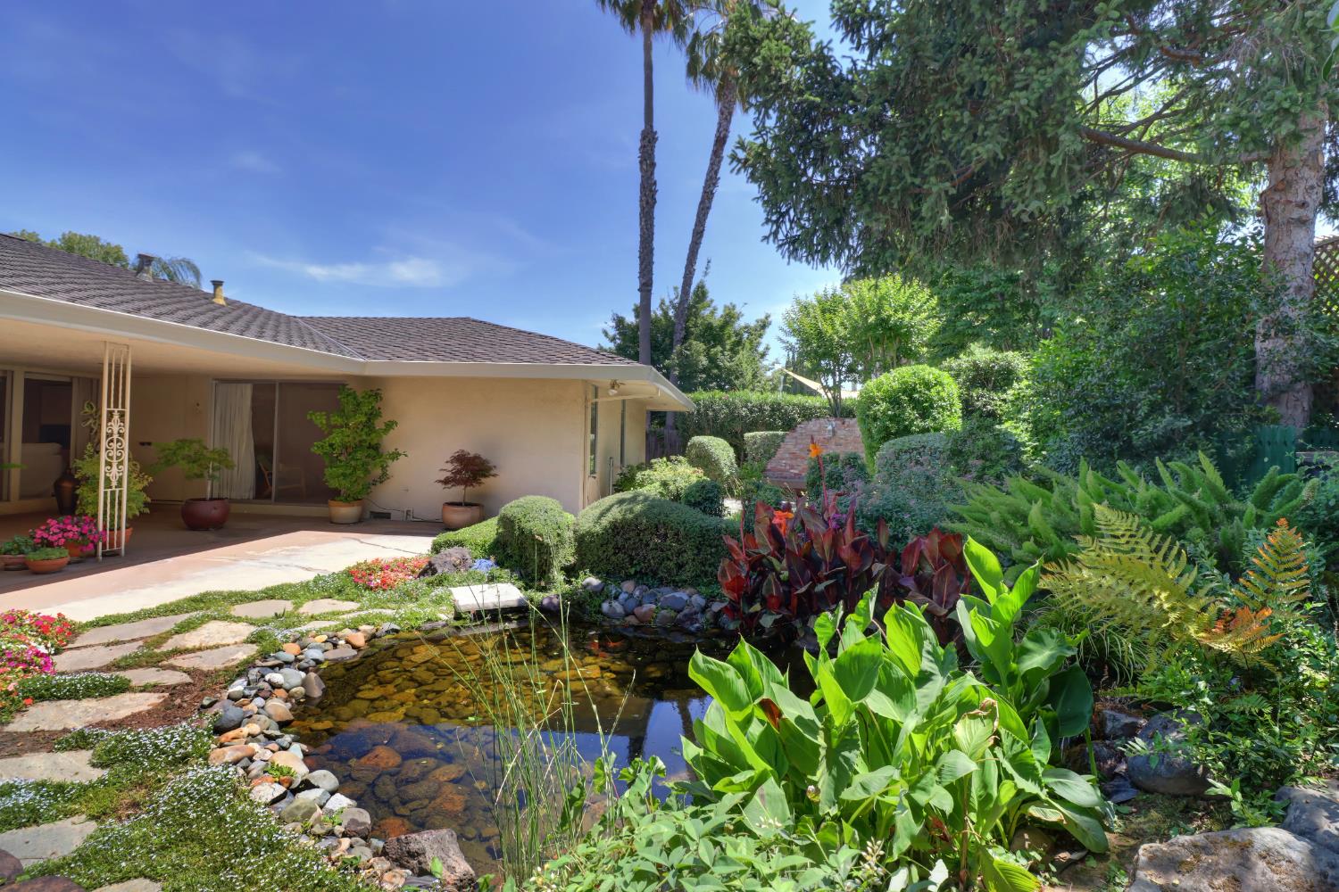 3910 American River Drive