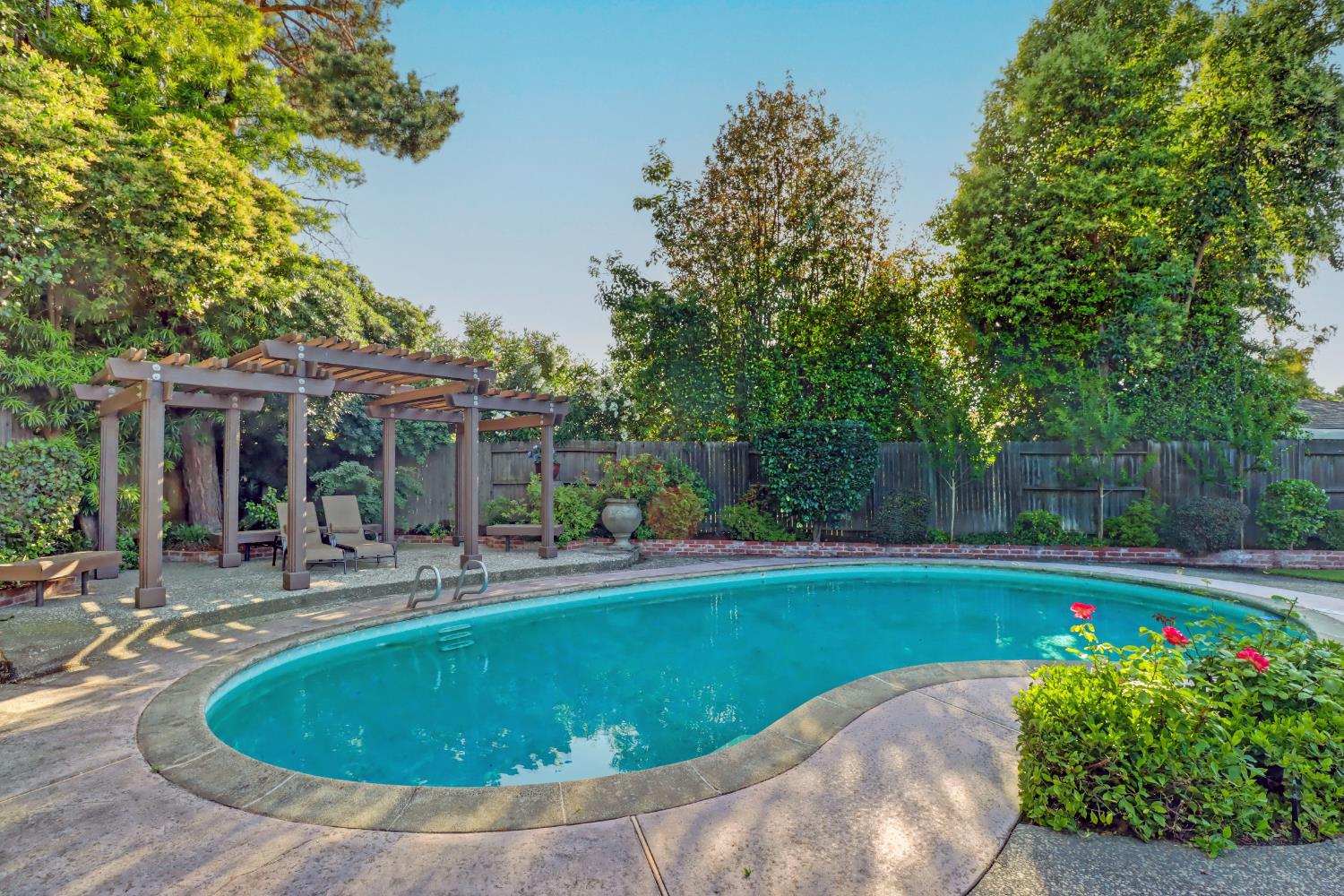 3910 American River Drive