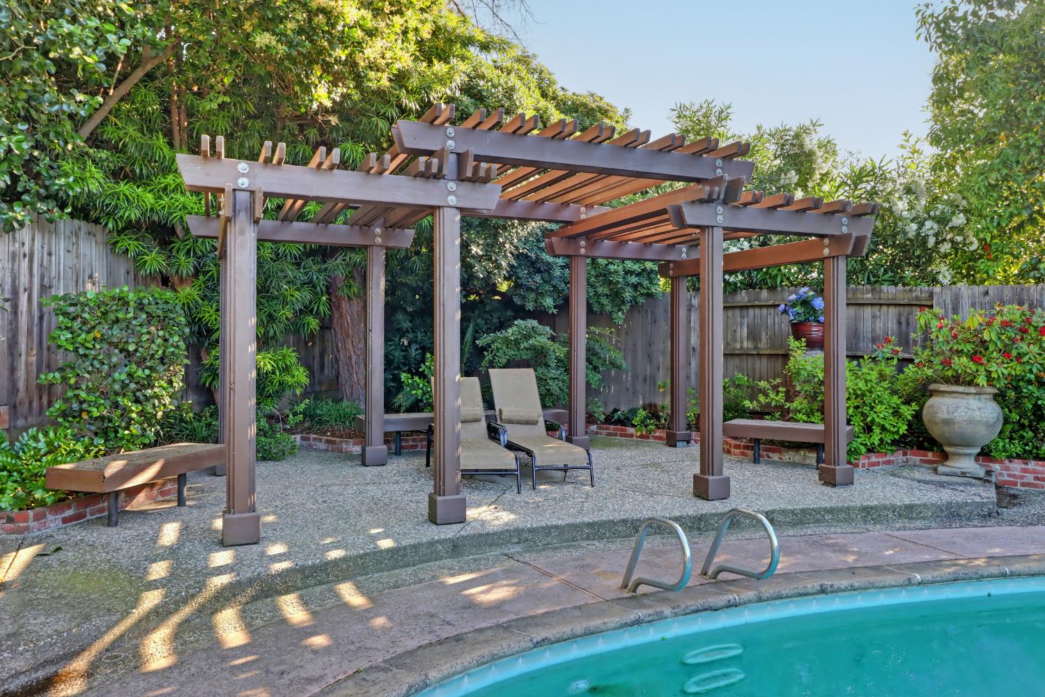 3910 American River Drive