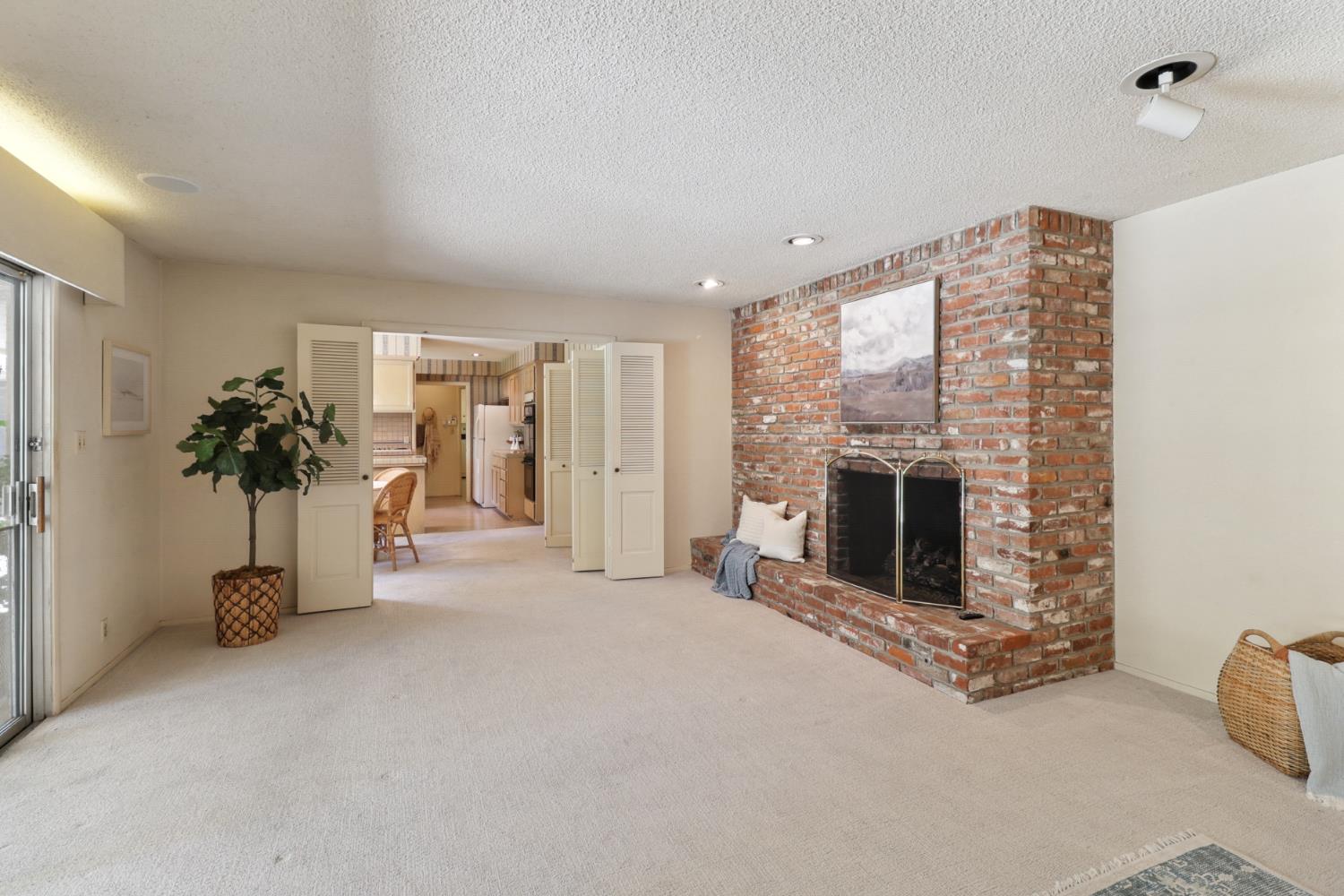 3910 American River Drive