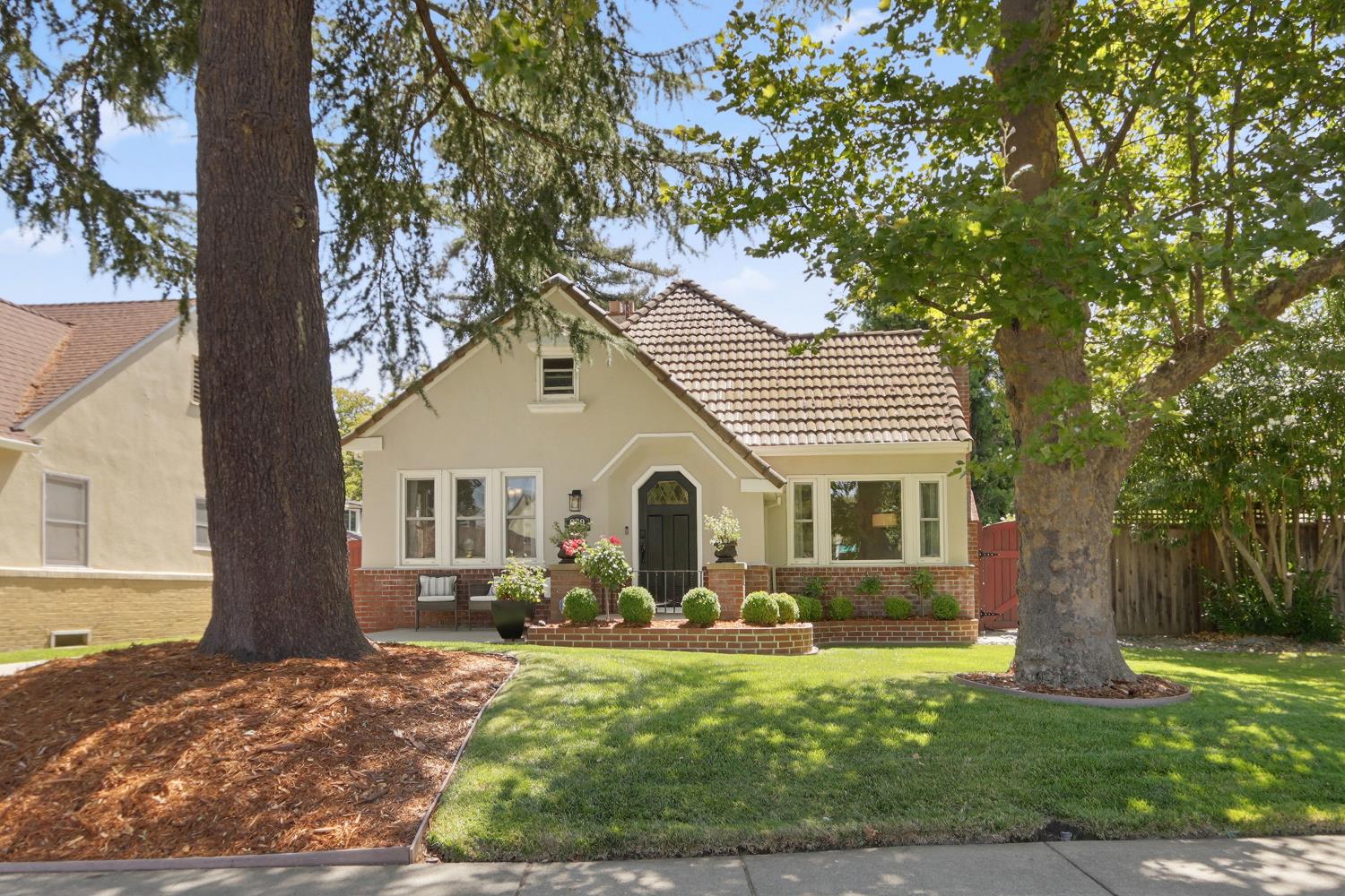 859 53rd Street
