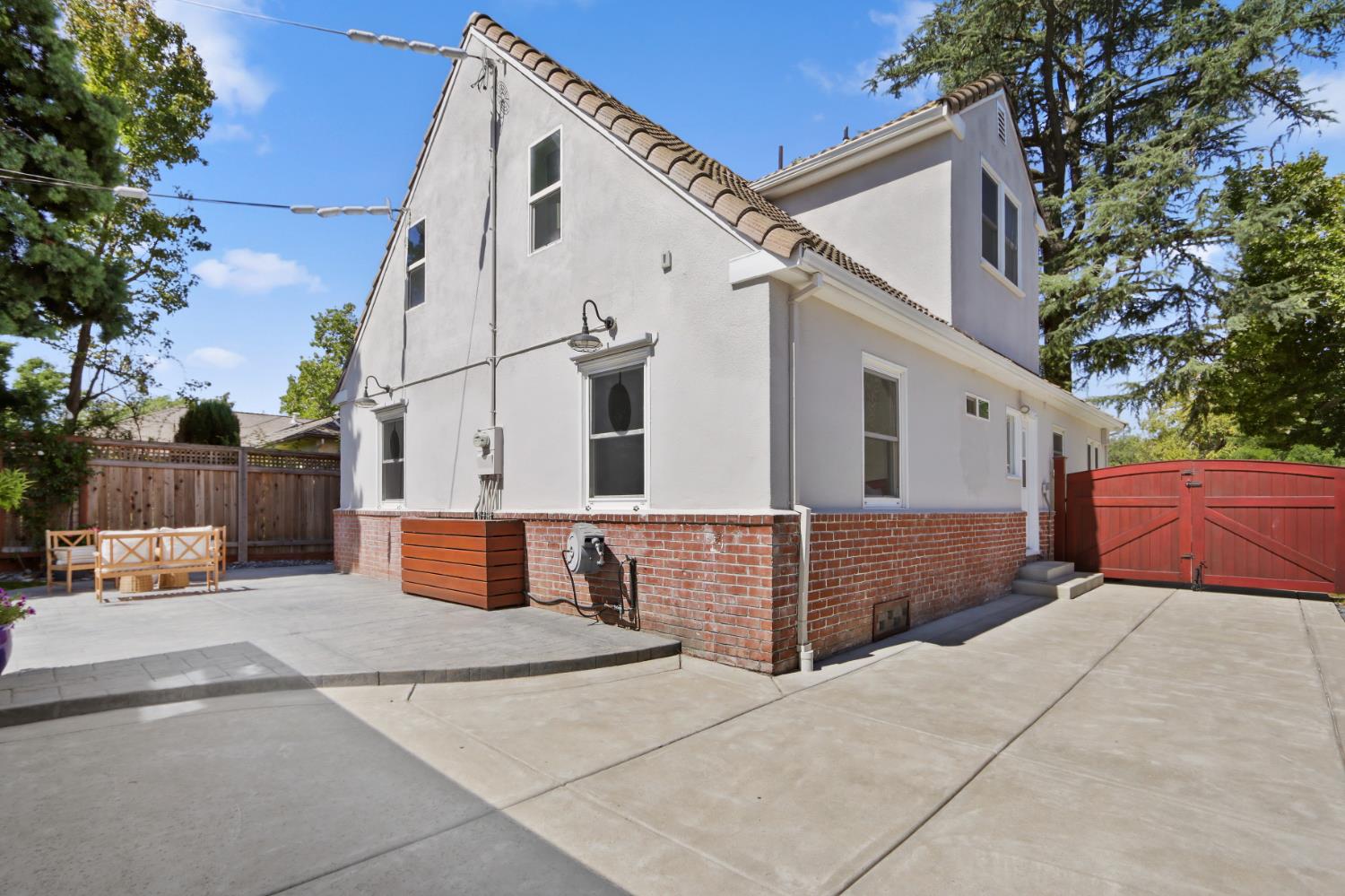 859 53rd Street
