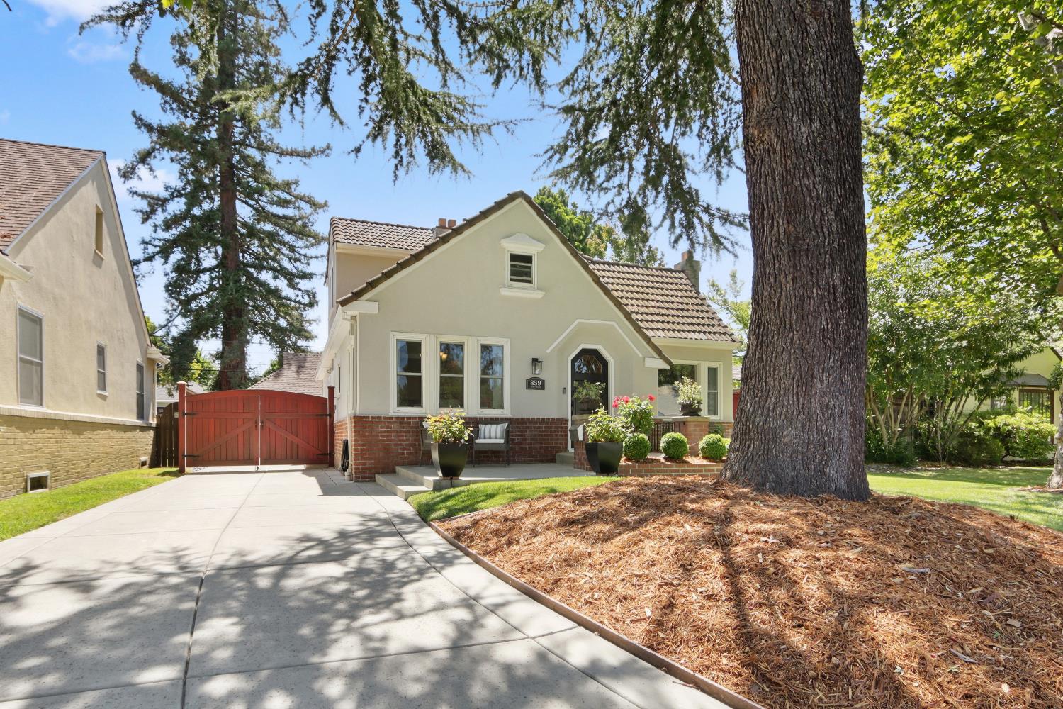 859 53rd Street