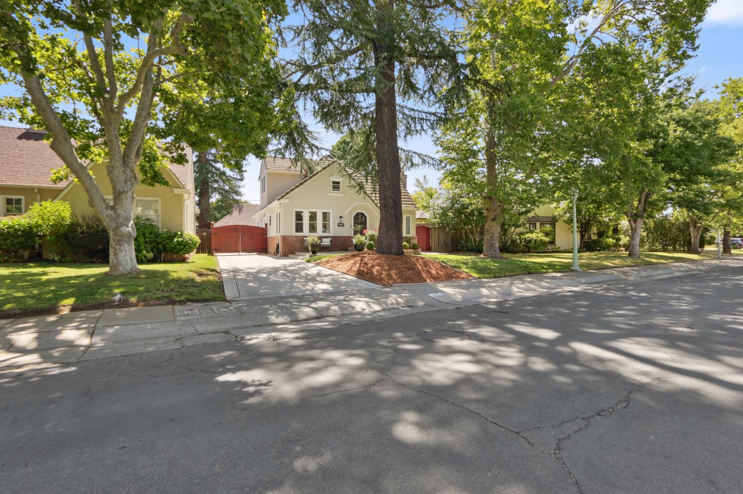 859 53rd Street
