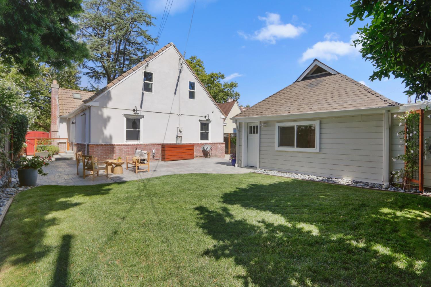 859 53rd Street