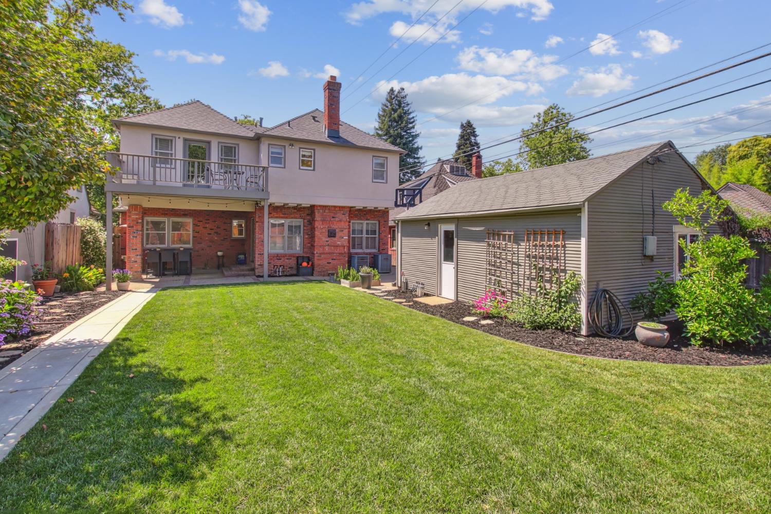 825 45th Street