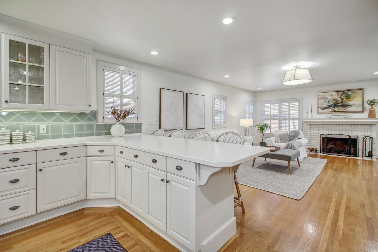 825 45th Street