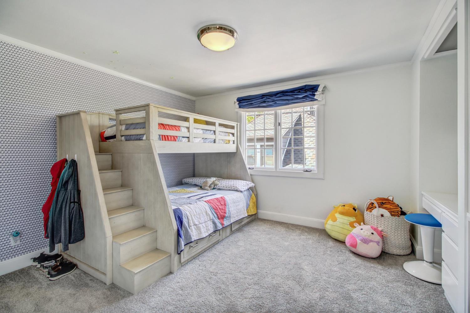 825 45th Street