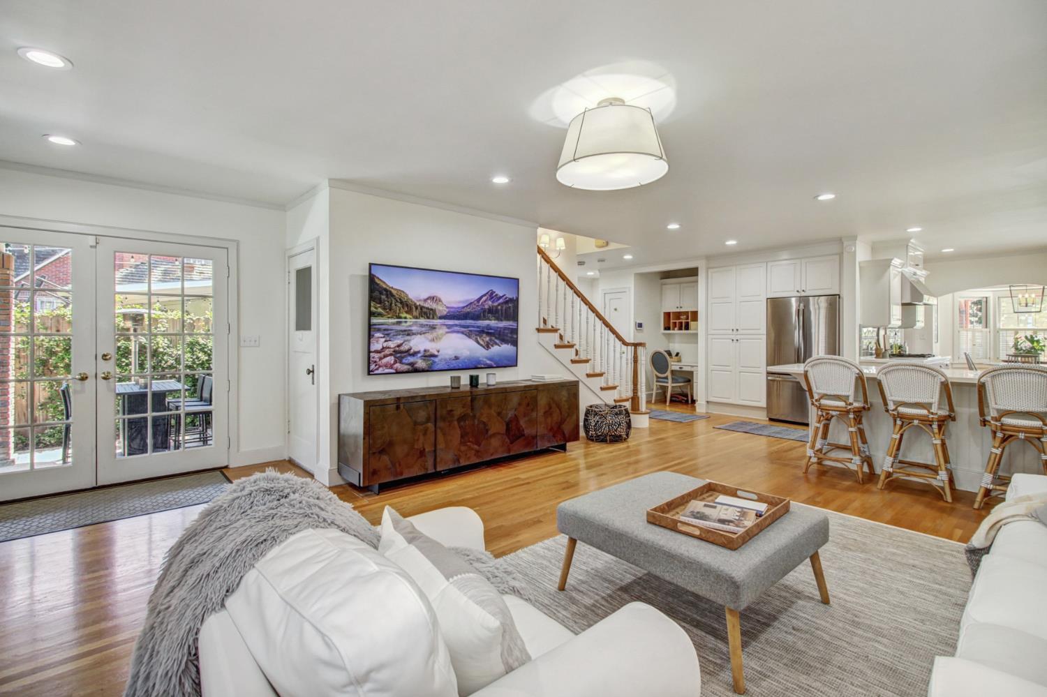 825 45th Street