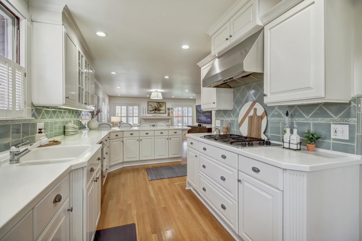 825 45th Street