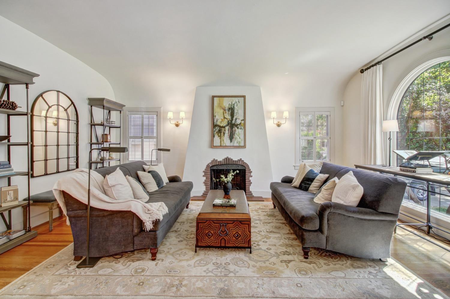 825 45th Street