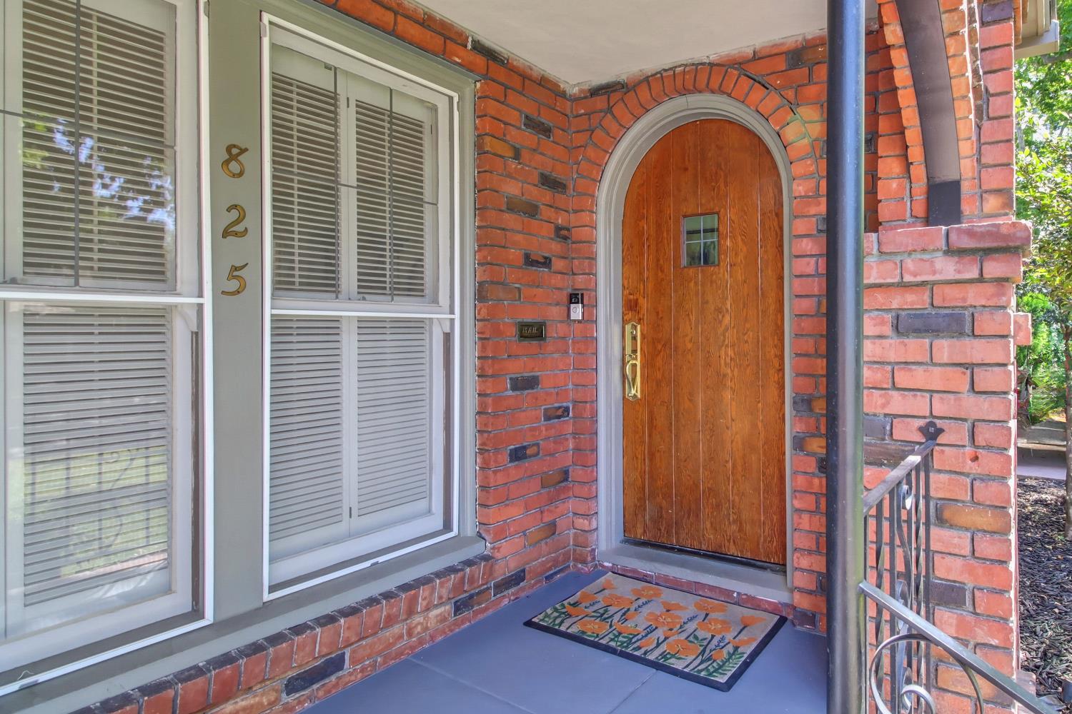 825 45th Street