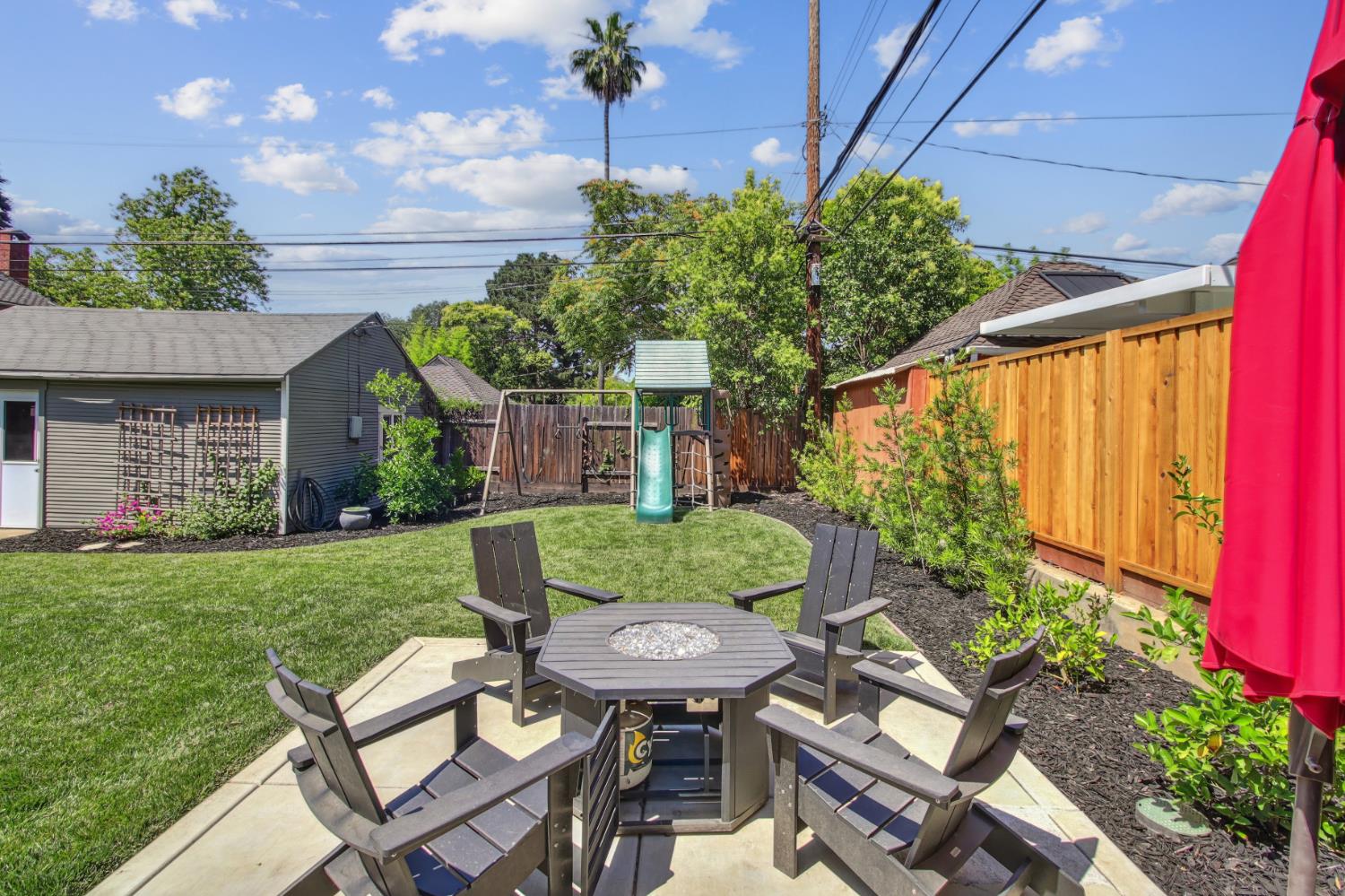 825 45th Street