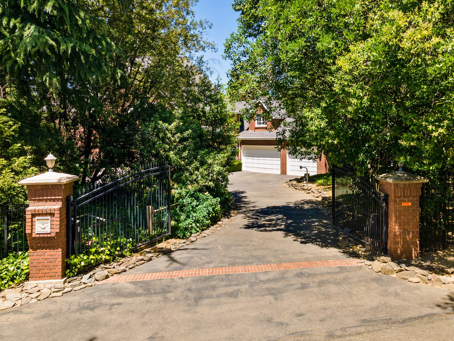 6809 Stanley Avenue