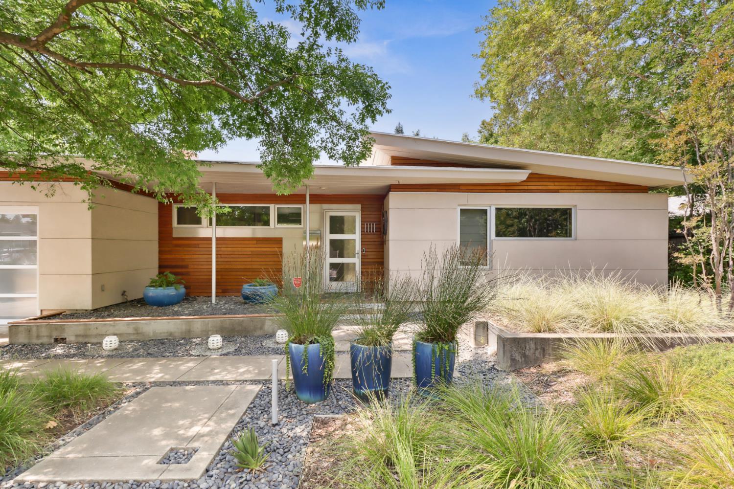 1111 Arroyo Grande Drive