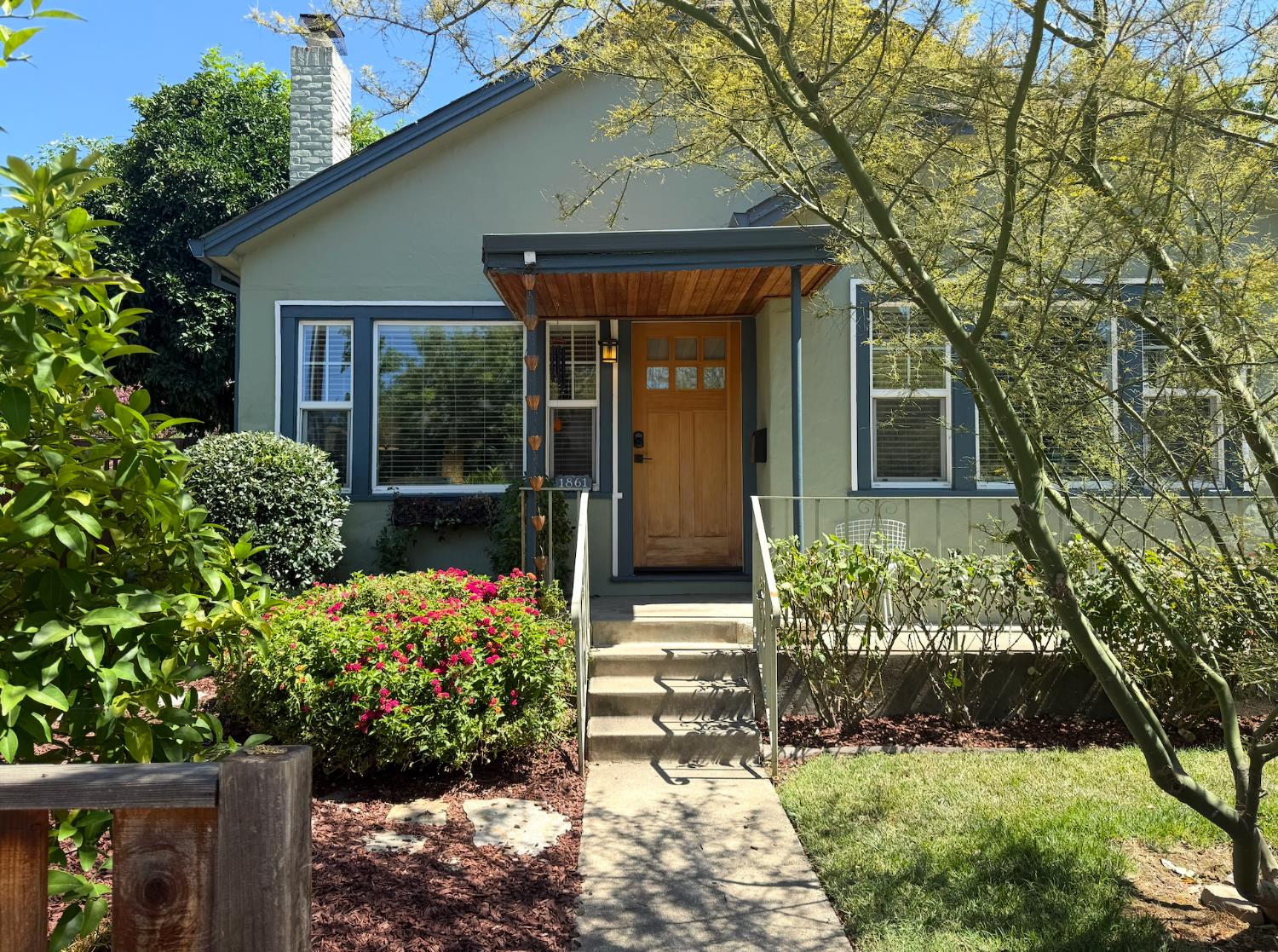 1861 Caramay Way